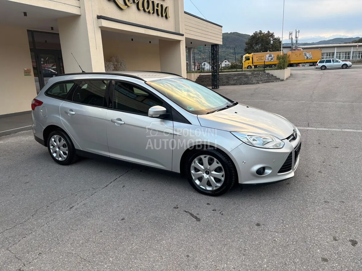 Ford Focus 2013 photo 4