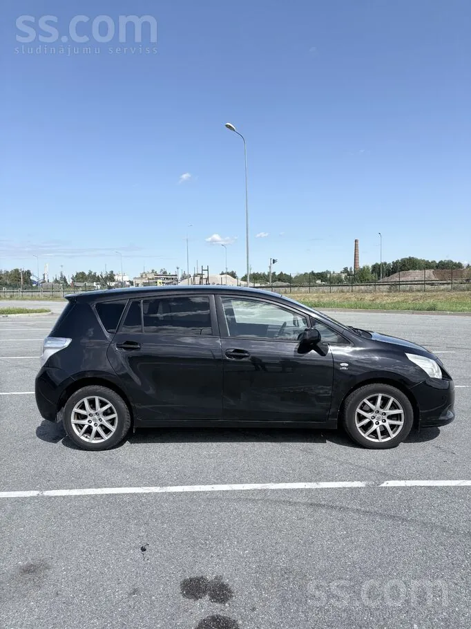 Toyota Verso 2010 photo 4