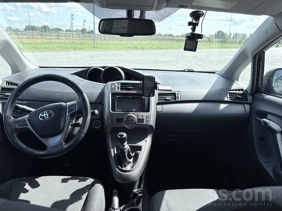 Toyota Verso 2010 photo 5