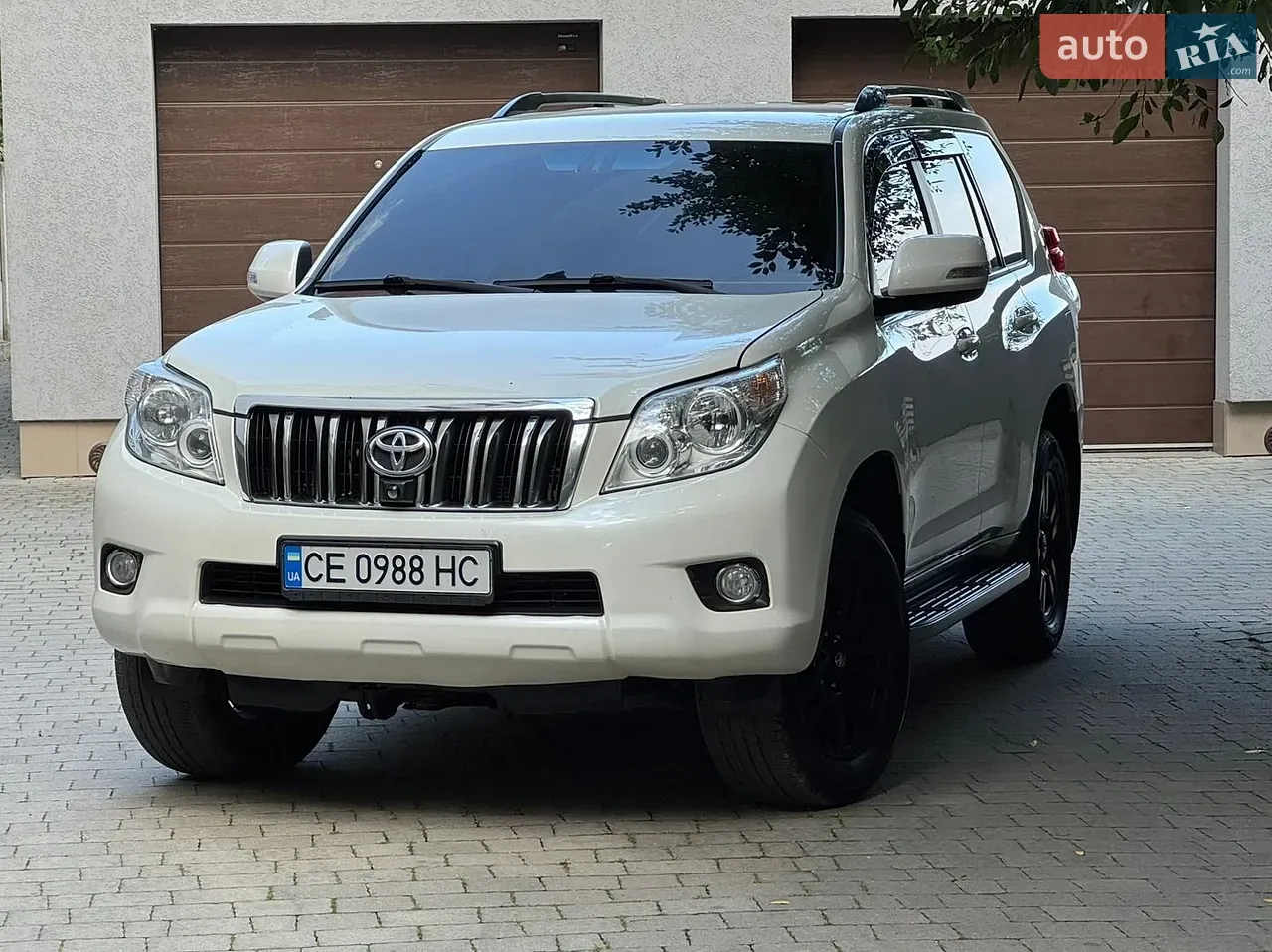 Toyota Land Cruiser 2010 photo 2