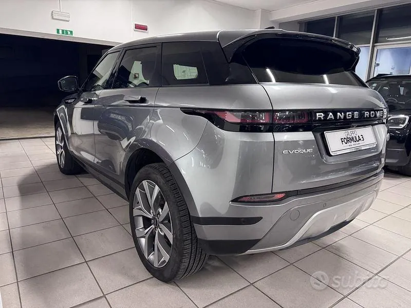 Land Rover Range Rover Evoque 2022 photo 4