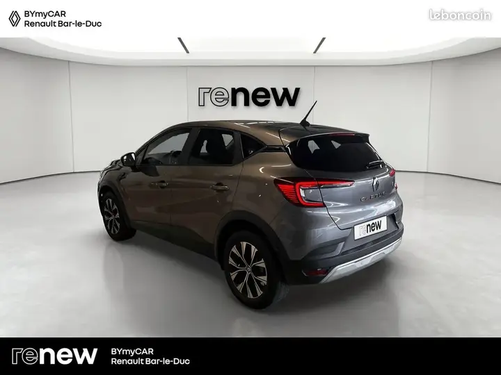 Renault Captur 2022 photo 3