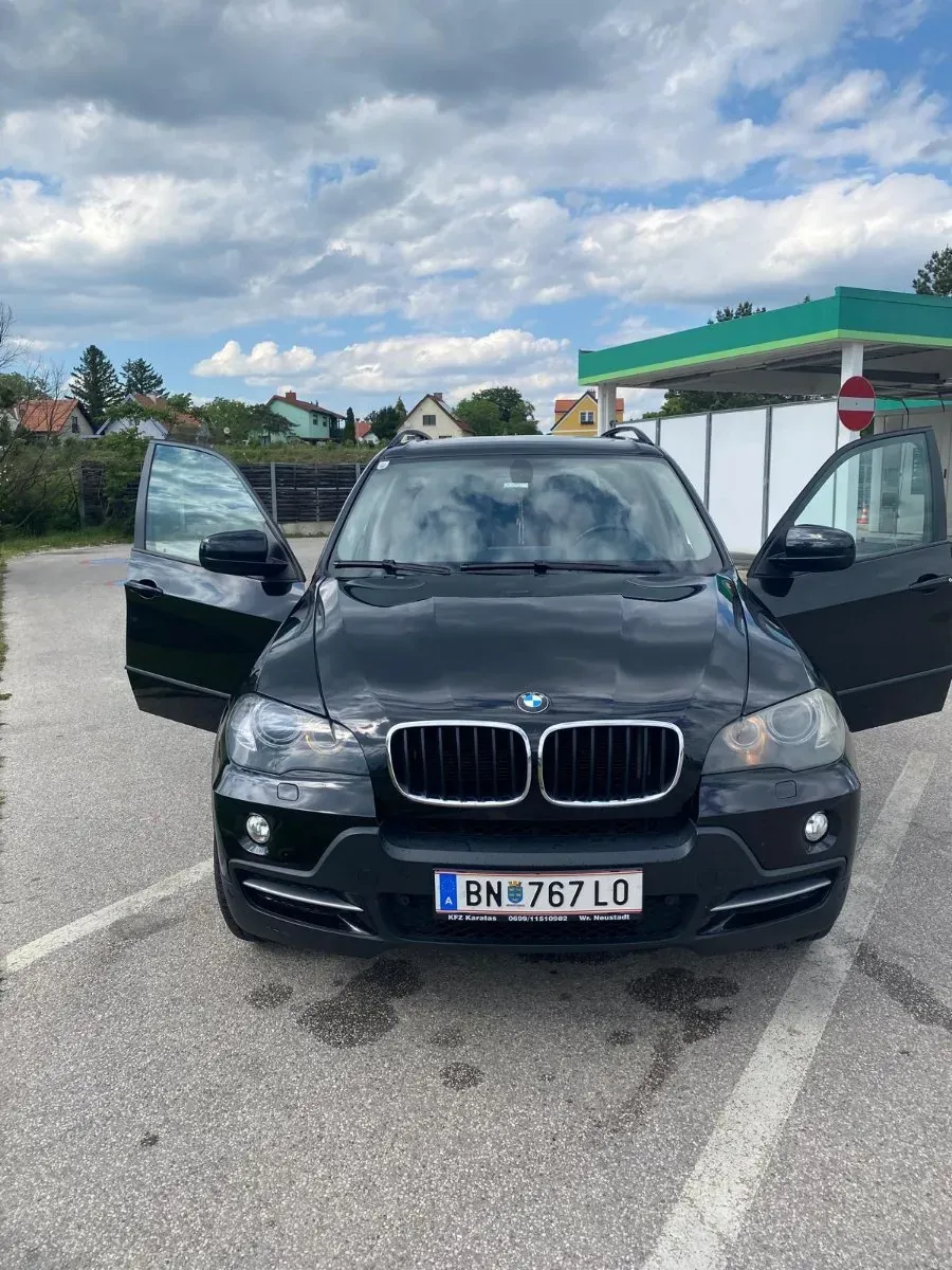 BMW X5 2009 photo 2