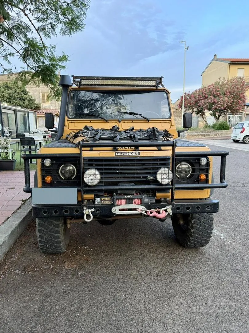Land Rover Defender 2000 photo 2