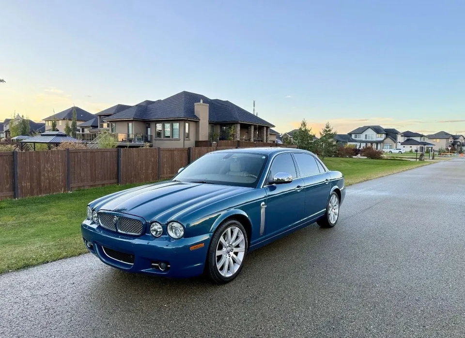 Jaguar Xj