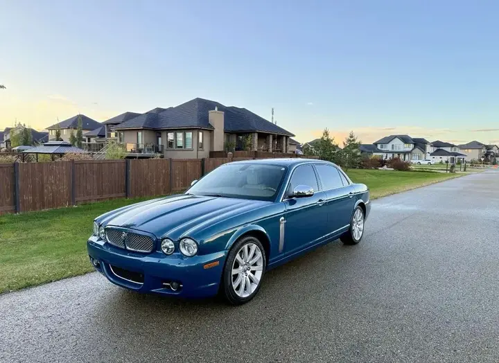 Jaguar Xj