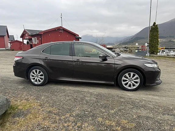 Toyota Camry 2019 photo 3