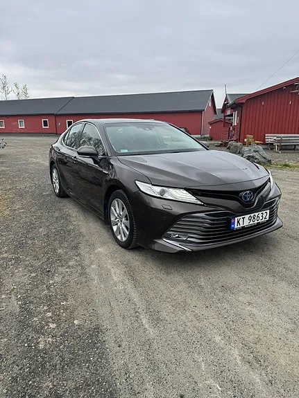 Toyota Camry 2019 photo 2