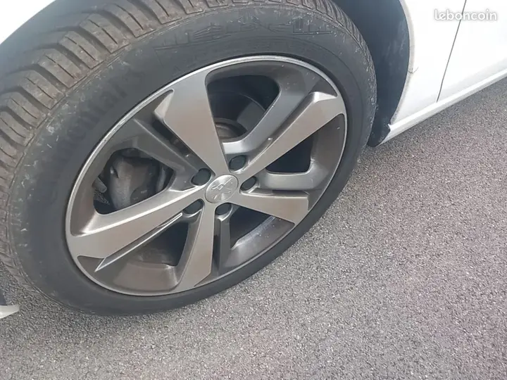 Peugeot 308 2020 photo 4
