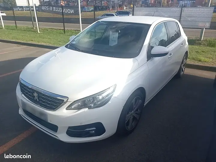 Peugeot 308 2020 photo 3