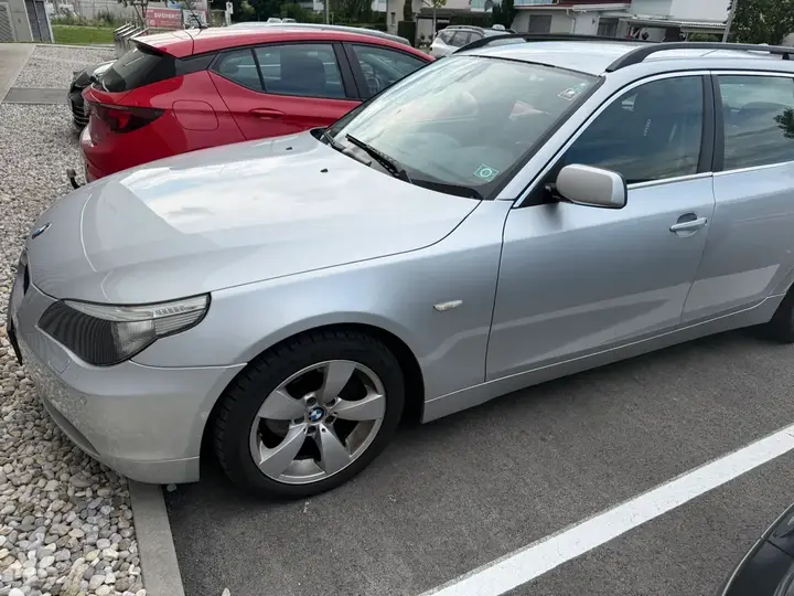BMW 525D Touring 2006 photo 2