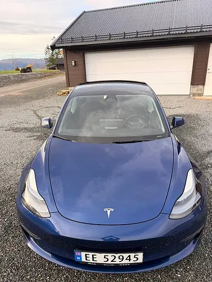 Tesla Model 3 2022 photo 2