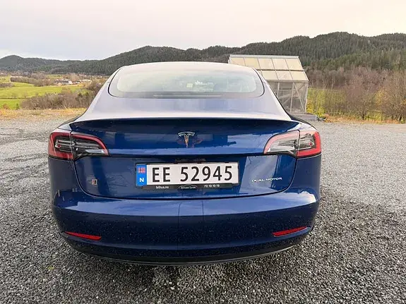 Tesla Model 3 2022 photo 5