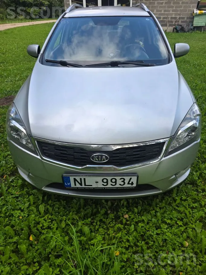 Kia Ceed 2011 photo 2