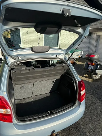 Skoda Fabia 2011 photo 5