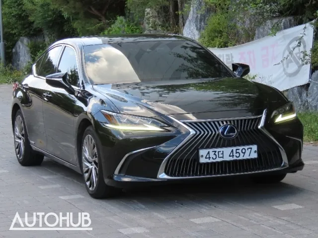 Lexus Es 2019 photo 2