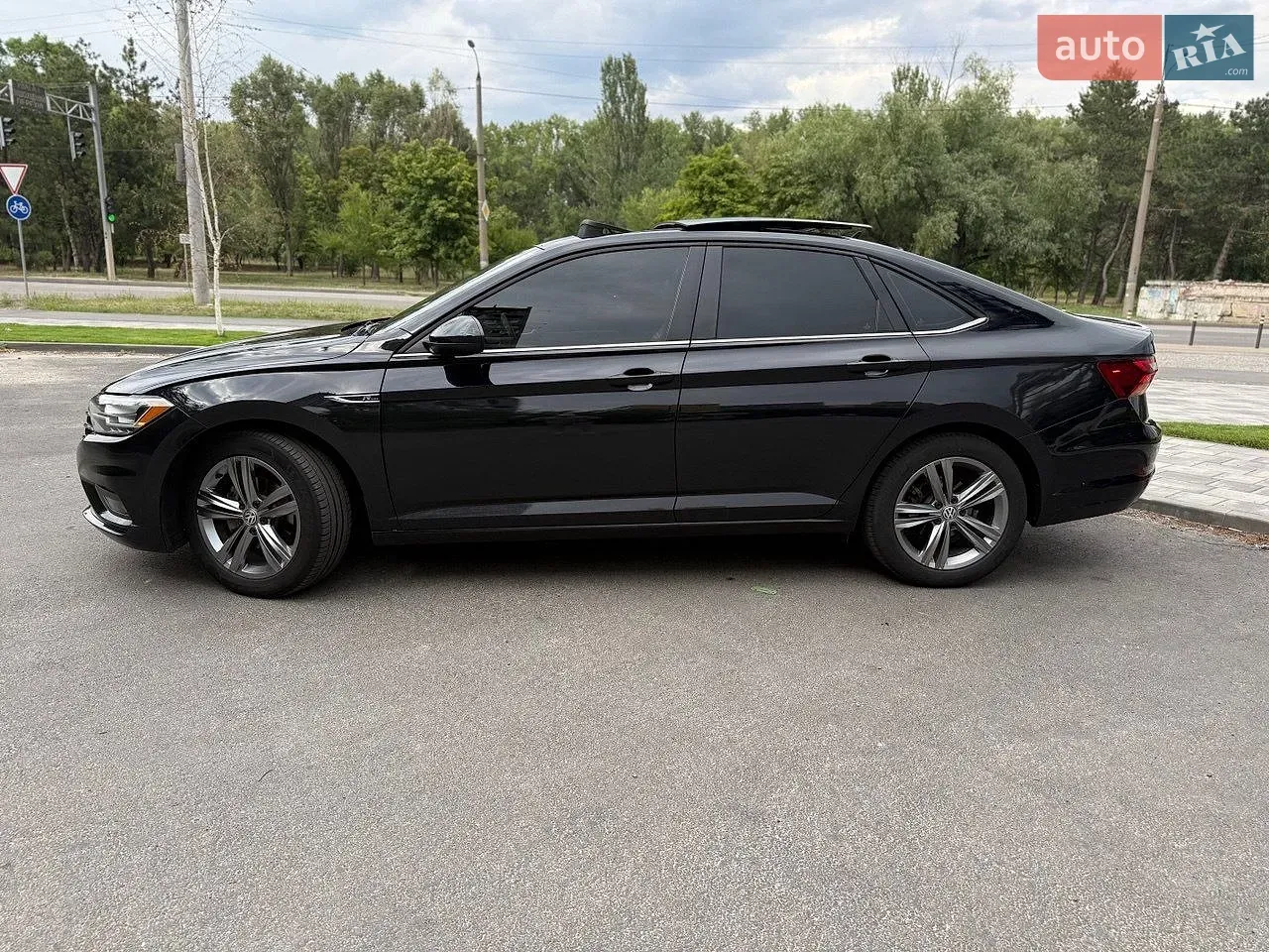 Volkswagen Jetta 2018 photo 3