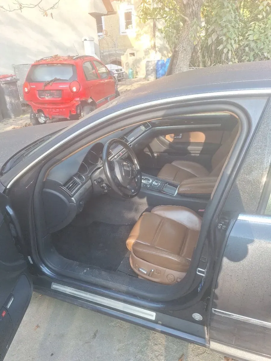 Audi A8 2007 photo 2