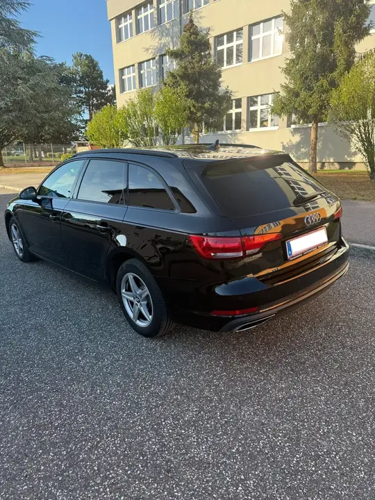 Audi A4 Avant 2019 photo 2
