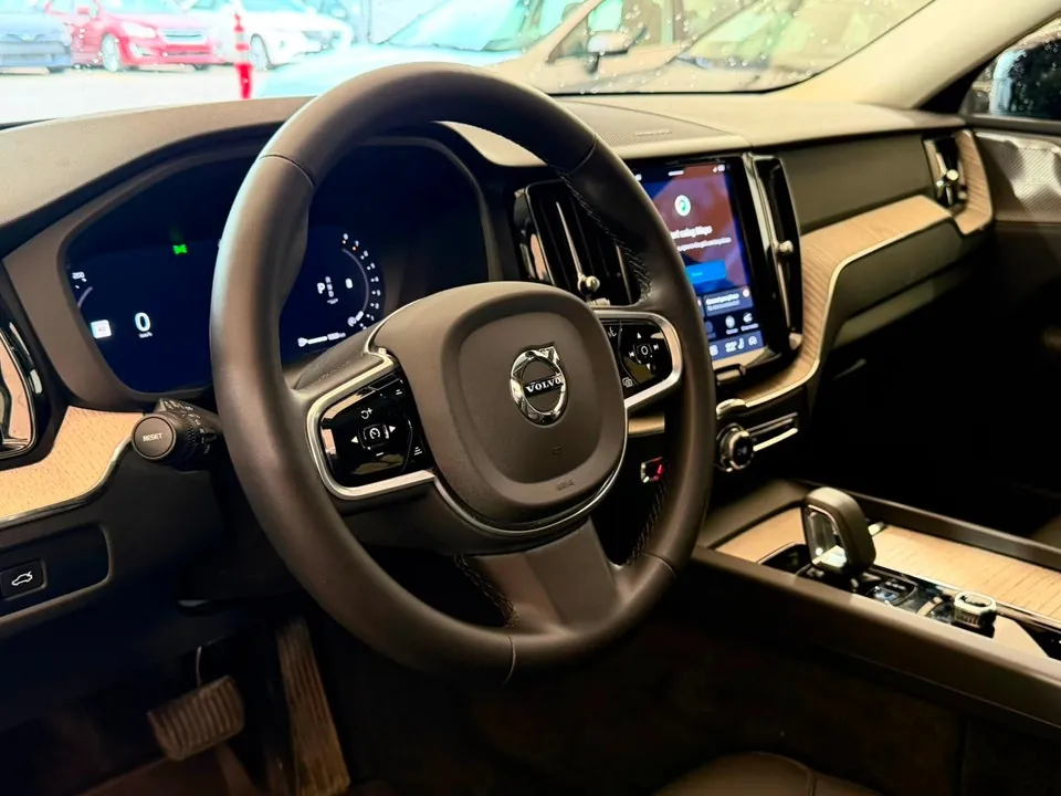 Volvo Xc60 2025 photo 5
