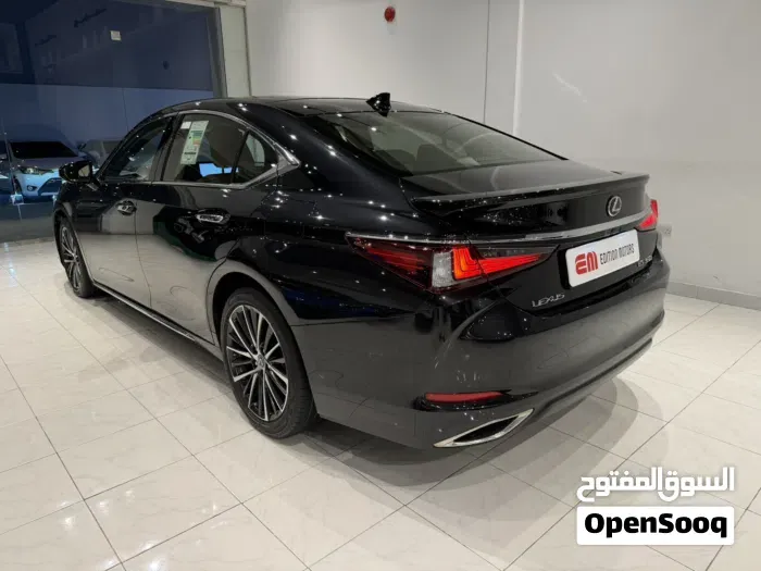 Lexus Es350 2023 photo 4