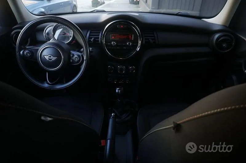 Mini Cooper One 2015 photo 2