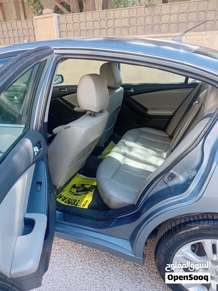 Nissan Altima 2011 photo 3