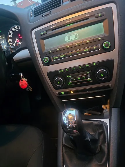 Skoda Octavia 2009 photo 3