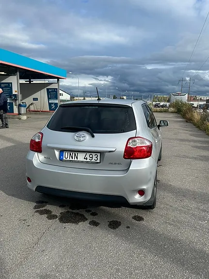 Toyota Auris 2010 photo 4