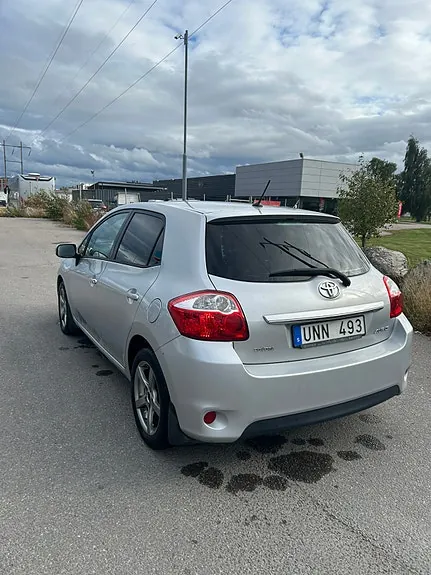 Toyota Auris 2010 photo 5