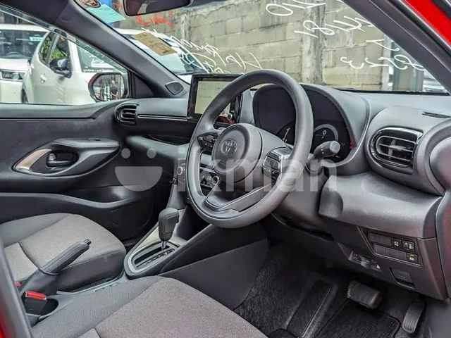 Toyota Yaris 2025 photo 2