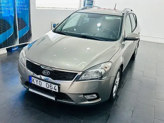 Kia Ceed 2010 photo 4