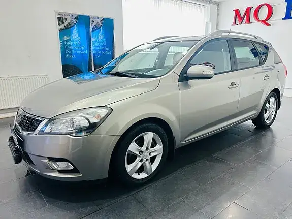 Kia Ceed 2010 photo 5