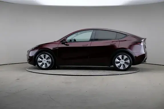 Tesla Model Y 2023 photo 4