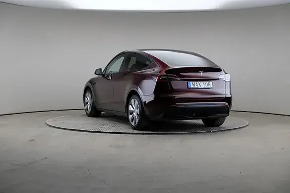 Tesla Model Y 2023 photo 2