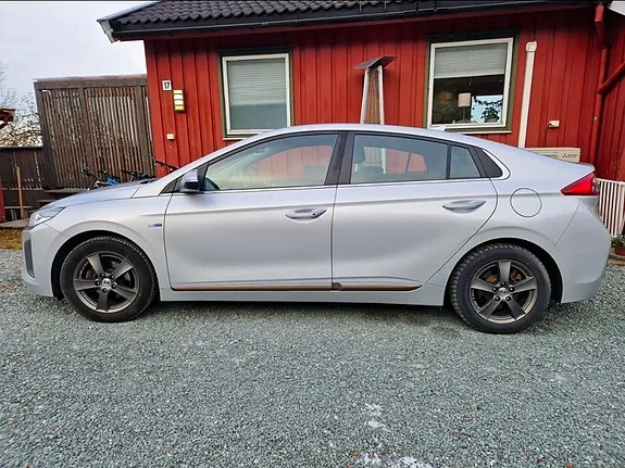 Hyundai Ioniq 2017 photo 2