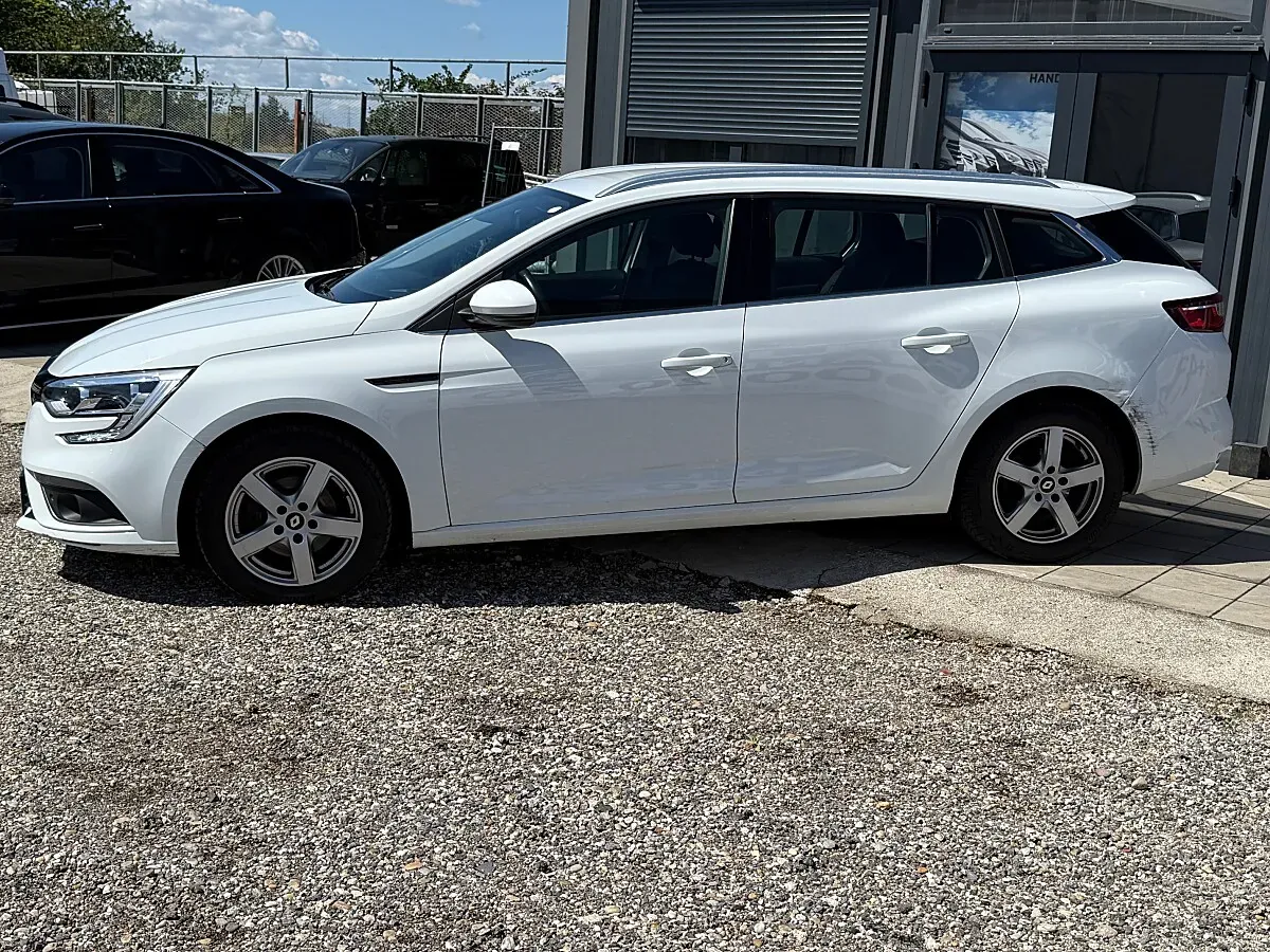 Renault Megane 2017 photo 3