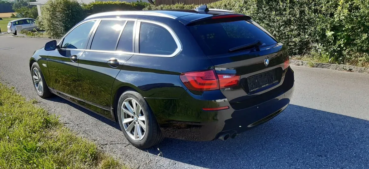 BMW 5 Series 2011 photo 3