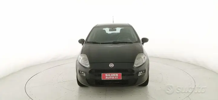 Fiat Grande Punto 2010 photo 2
