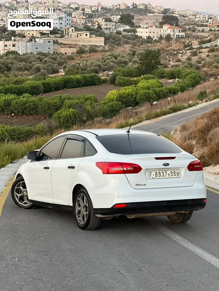 Ford Focus 2015 photo 2