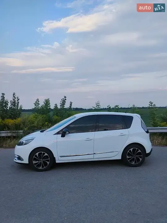 Renault Scenic 2015 photo 4