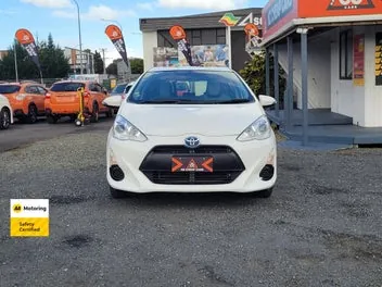 Toyota Aqua 2015 photo 3