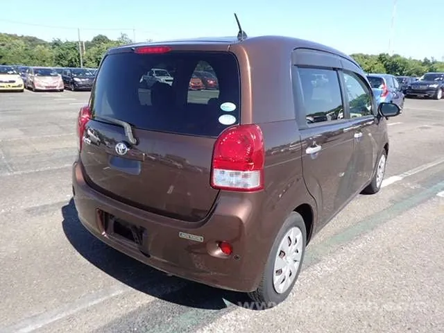 Toyota Porte G 2015 photo 4