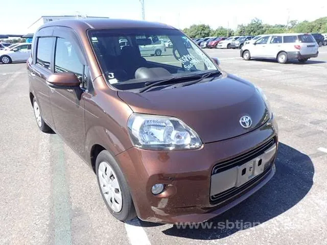 Toyota Porte G