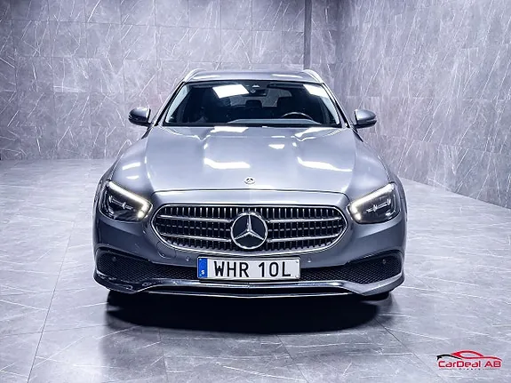 Mercedes-Benz E300 2022 photo 2