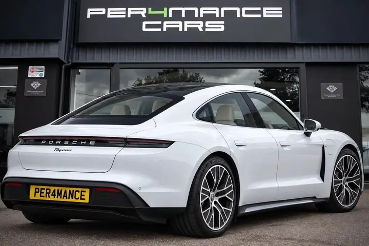 Porsche Taycan 2021 photo 5