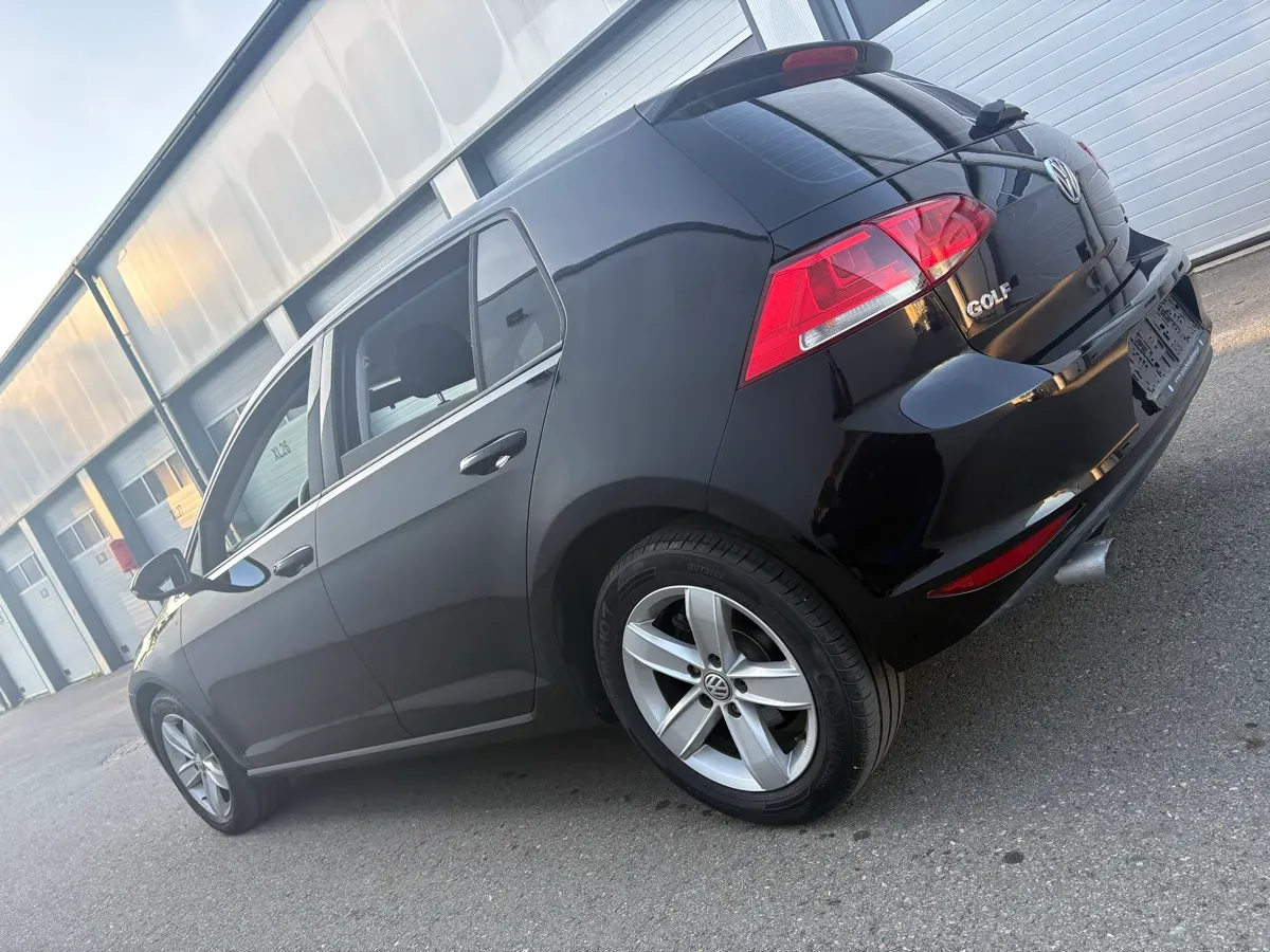 Volkswagen Golf 2013 photo 2