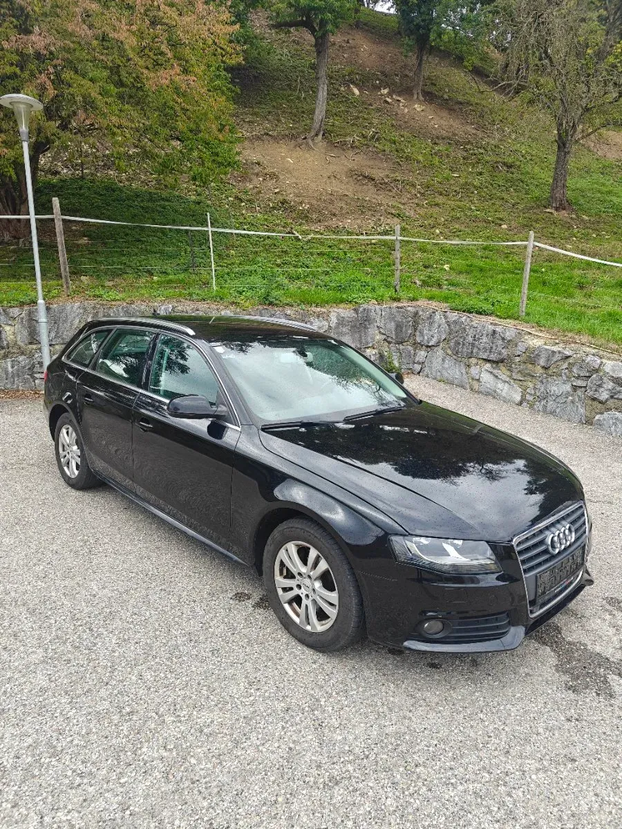 Audi A4 2010 photo 3