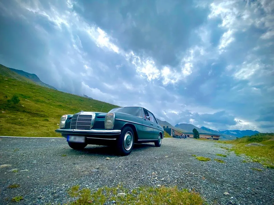 Mercedes-Benz W115
