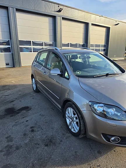 Volkswagen Golf Plus 2012 photo 2